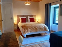 Saint Jeures: Le chant du ruisseau Guest House 3