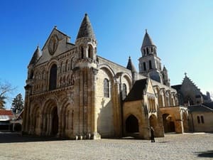 GR100 Hiking The Hundred Years' War Paths 7