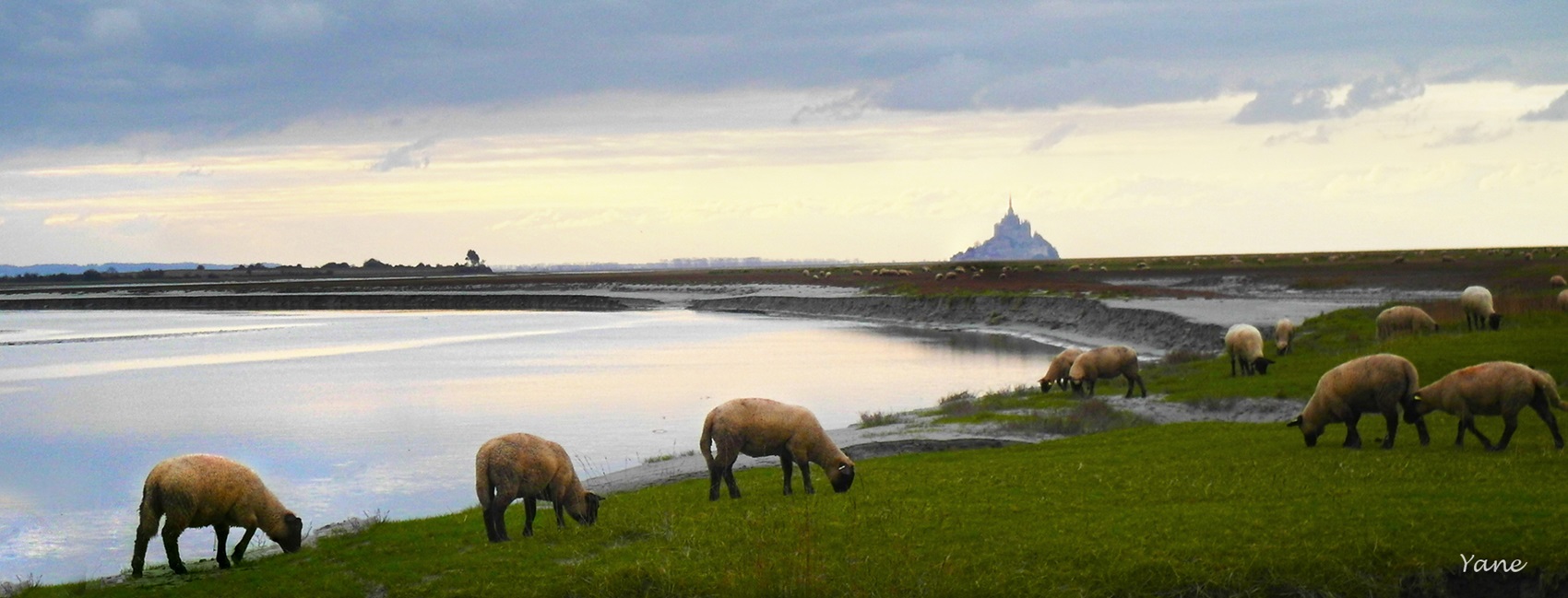 GR®22 Hiking on the Mont Saint-Michel trail