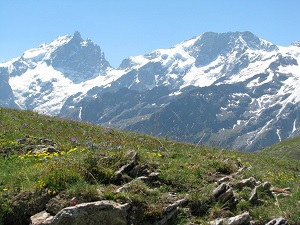 GR50 Hiking on the Tour of Ecrins National Park (Hautes-Alpes, Isere) 4