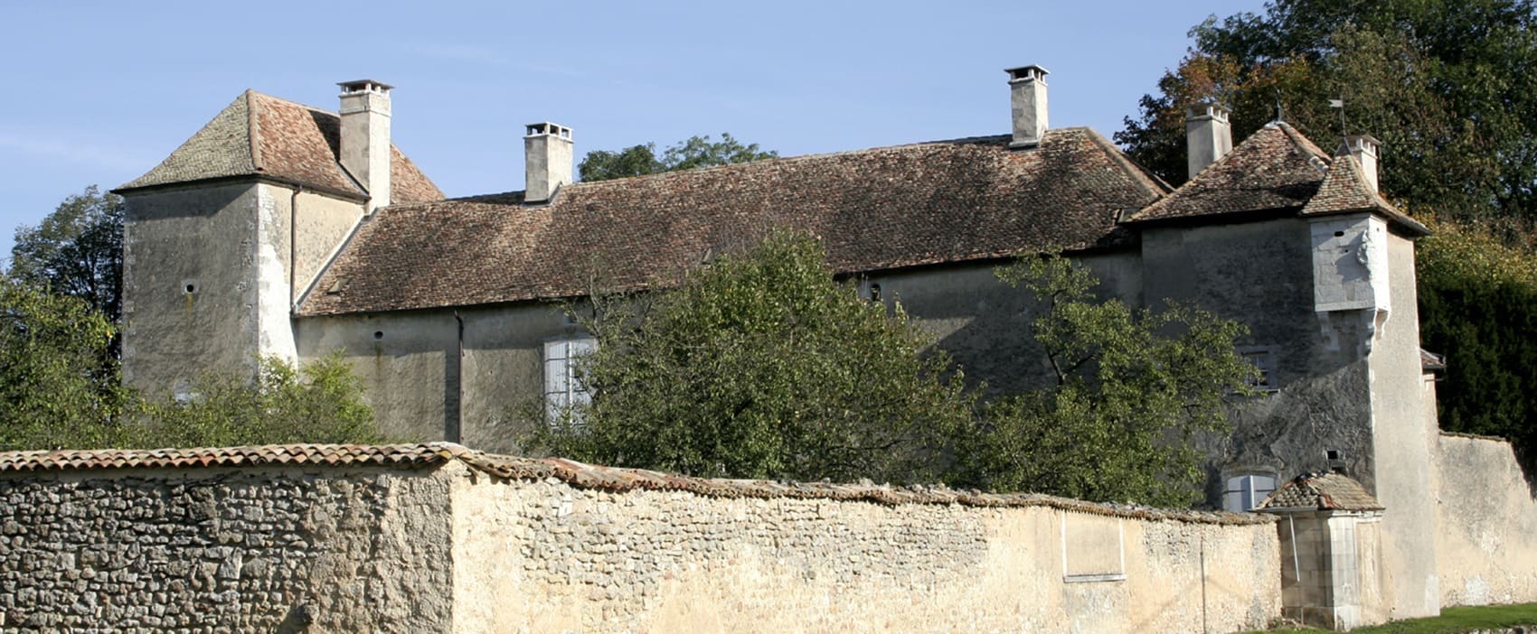 GR703