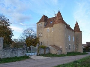 GR®76A Hiking from St-Vallerin (Saone-et-Loire) to Mt Saint-Rigaud (Rhone) 4