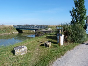 GR8 Hiking from Ile-d'Olonne to Sevre niortaise river (Vendee) 7