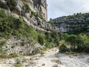 Hike around Vaucluse Monts