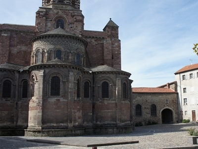 L'Eglise et le Chapitre de Brioude 1