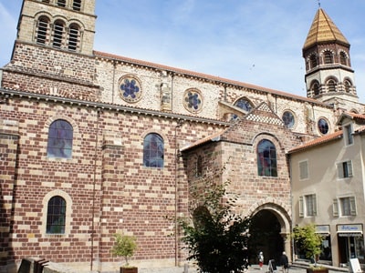 L'Eglise et le Chapitre de Brioude 2